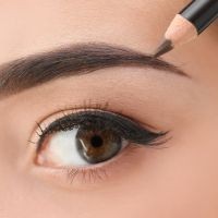 Defined Eyebrows on Magmaprofumi: Enhance Your Expression with High-Quality Products